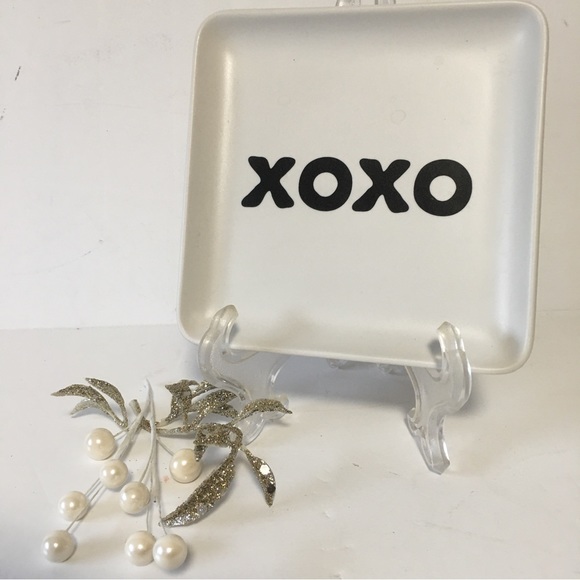5” Square trinket plate XOXO black & cream EUC - Picture 6 of 7